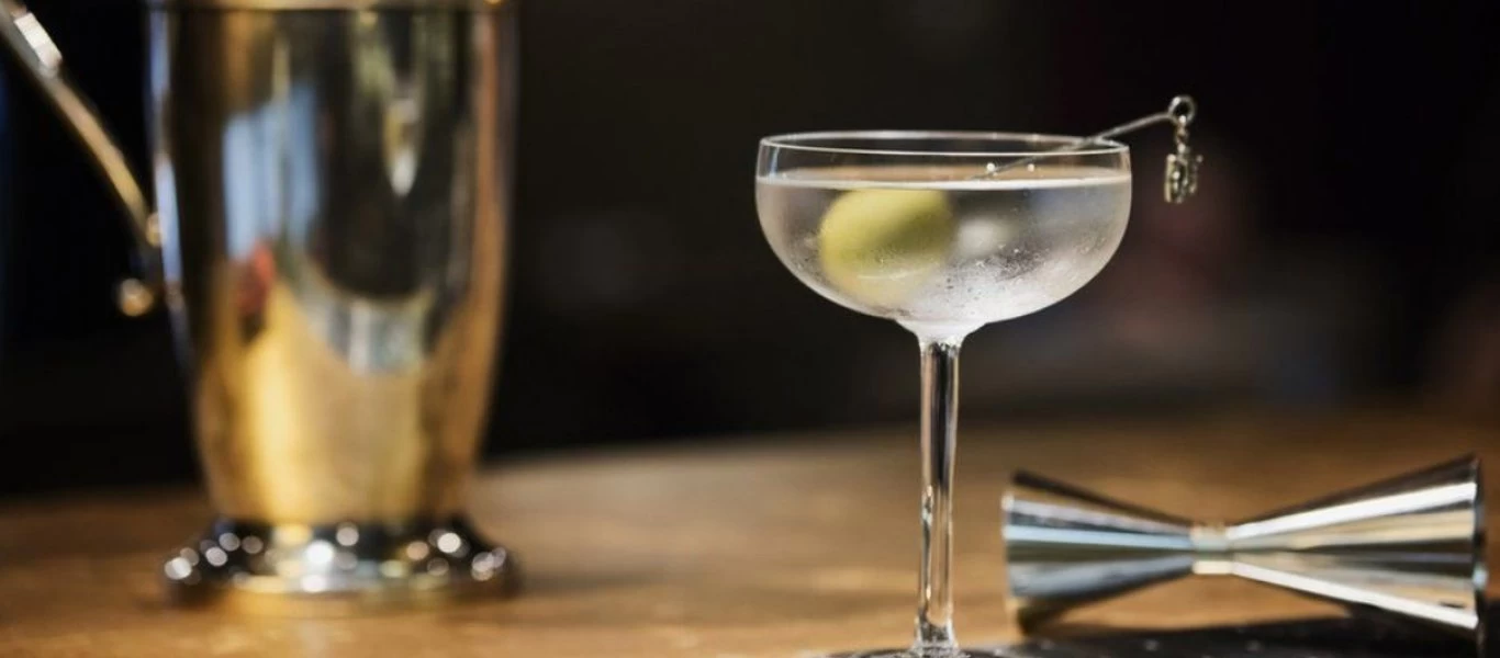 ΜΙ5: «Να καταρρίψουμε τα στερεότυπα που μας θέλουν να πίνουμε μαρτίνι»